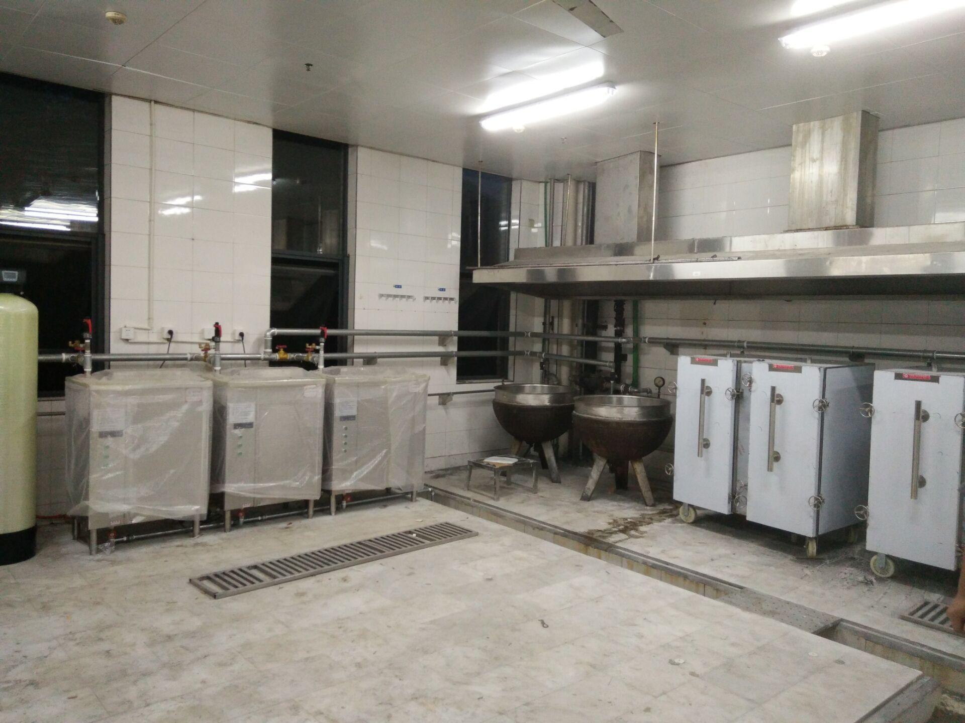 我司明萊能源現(xiàn)擬采用燃氣蒸汽機對杭州科技職業(yè)技術(shù)學(xué)院食堂進行蒸汽節(jié)能改造。